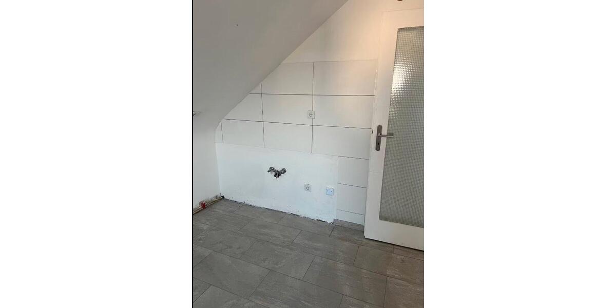Dachgeschoßwohnung Germersheim - 2 Zimmer, 66 m&sup2;, 700&euro; | Angebot:26629746