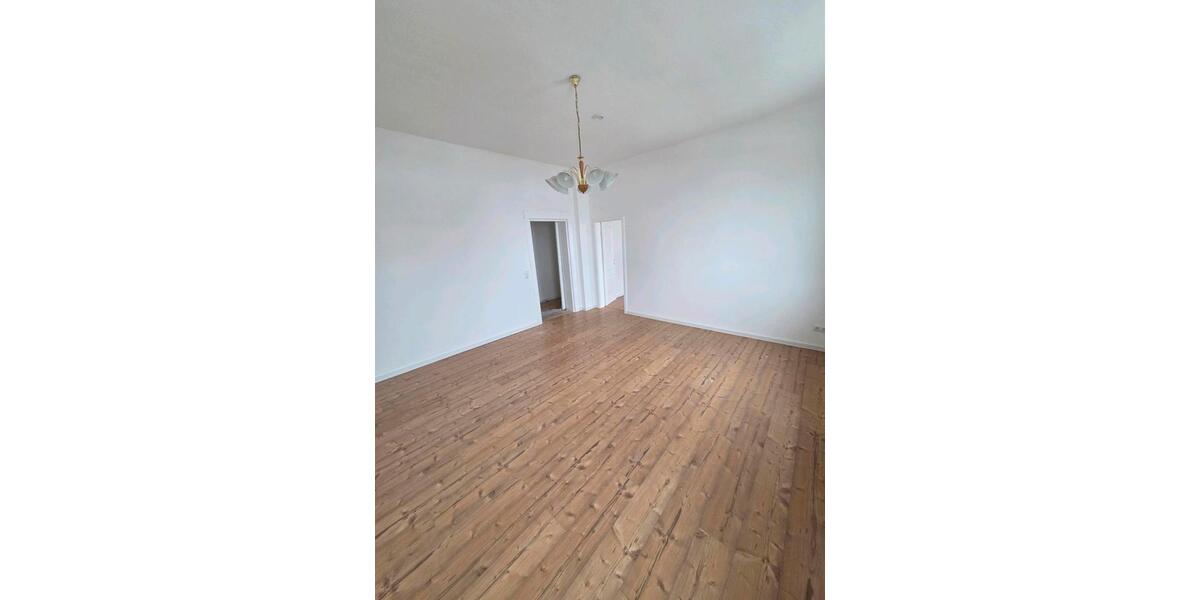 Etagenwohnung Tangermünde - 3 Zimmer, 95 m&sup2;, 900&euro; | Angebot:24474136