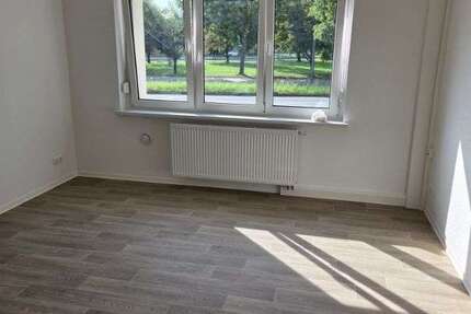 Wohnung zum Mieten in Dessau-Roßlau 272 € 27.06 m² 1 zimmer