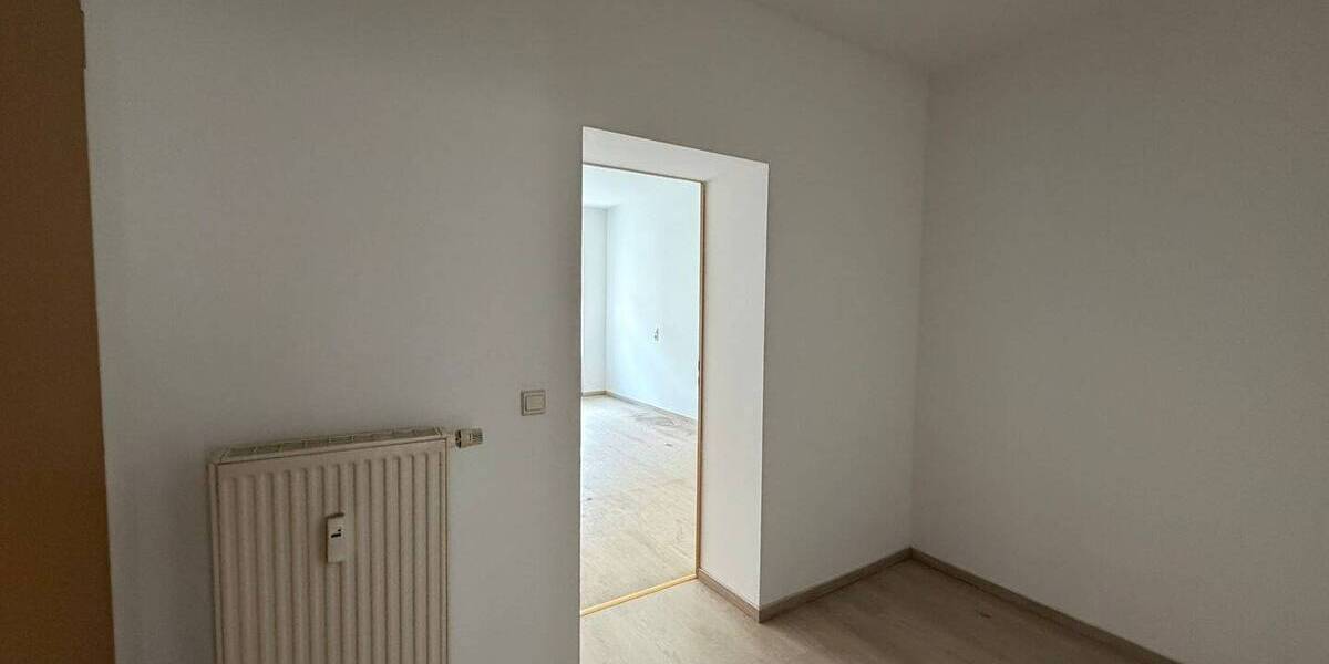 Etagenwohnung Görlitz Innenstadt - 1 Zimmer, 50 m&sup2;, 270&euro; | Angebot:26451098
