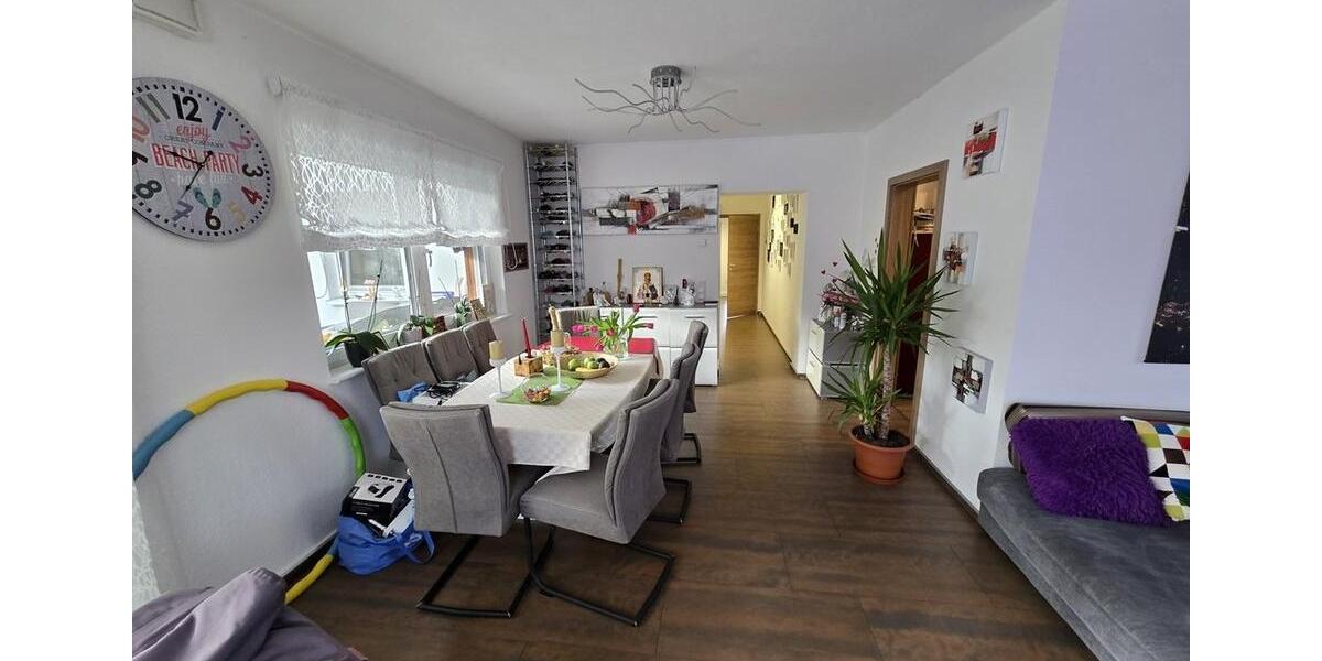 Etagenwohnung Siegen Dillnhütten - 2 Zimmer, 90 m&sup2;, 1.050&euro; | Angebot:25989235