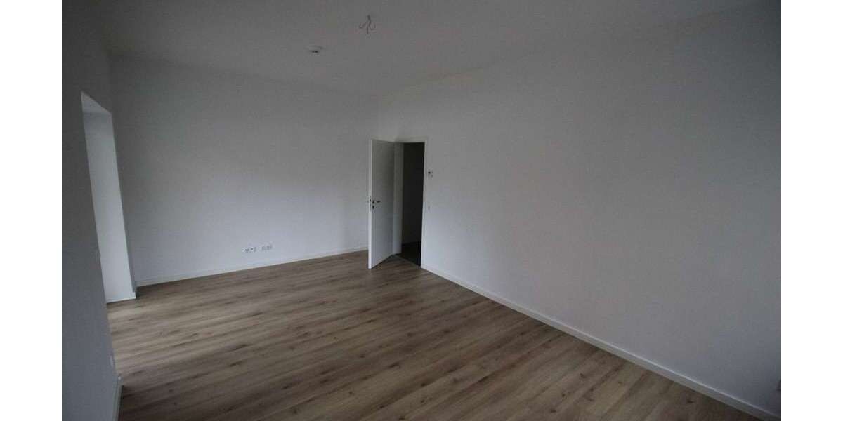 Etagenwohnung Schwerin Altstadt - 2 Zimmer, 68 m&sup2;, 740&euro; | Angebot:26948576