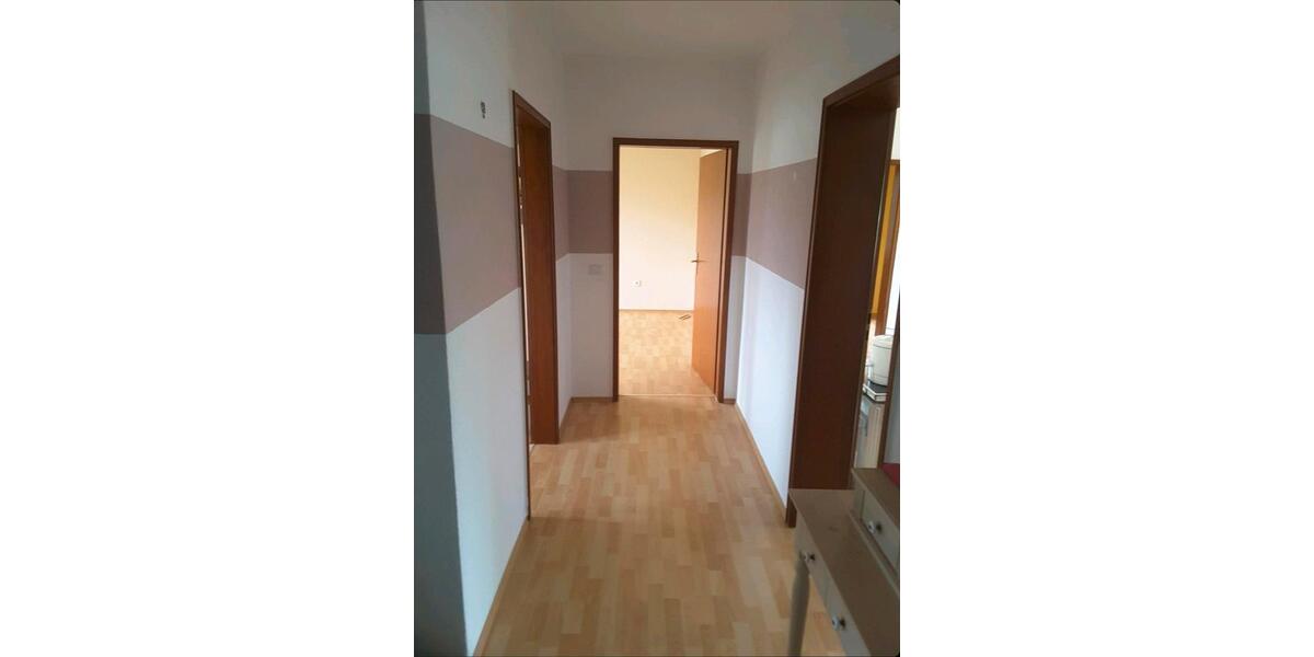 Helle 3-Zimmerwohnung mit Balkon, inkl. Küche und Stellplatz 3 zimmer