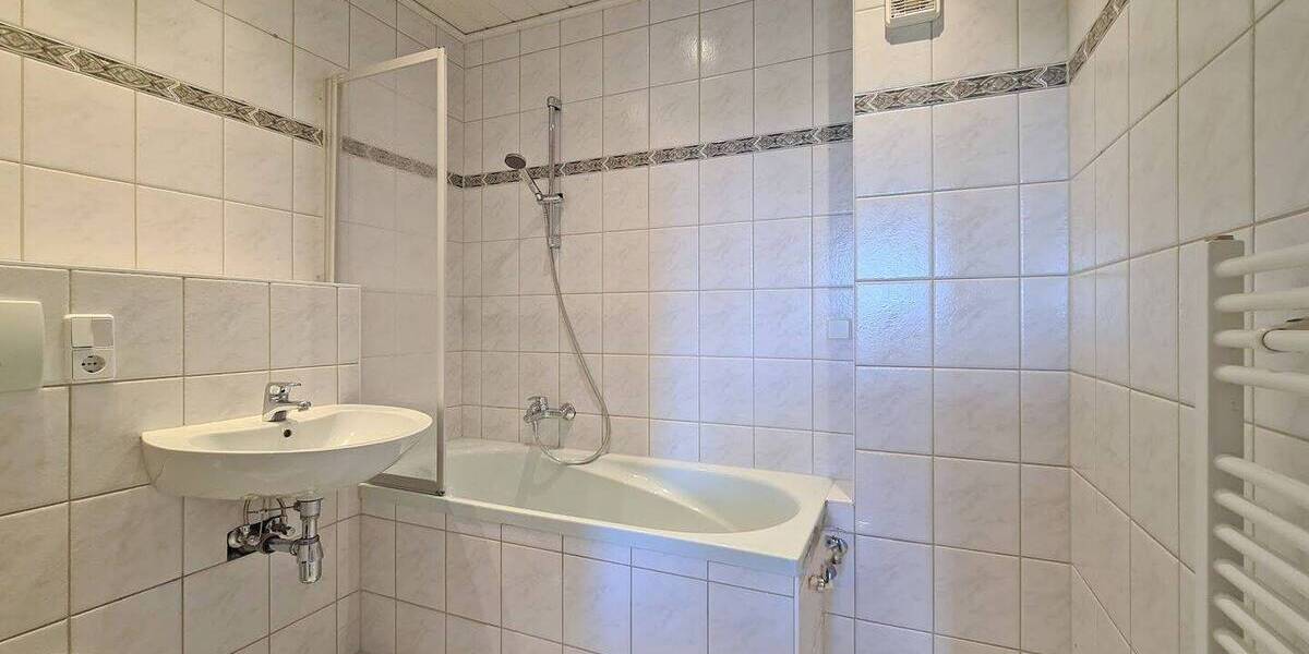 Etagenwohnung Freiberg Freiberg West - 4 Zimmer, 80 m&sup2;, 439&euro; | Angebot:26751176