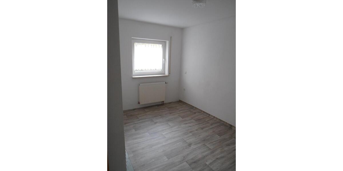 Etagenwohnung Tröstau - 3 Zimmer, 77 m&sup2;, 550&euro; | Angebot:24678395