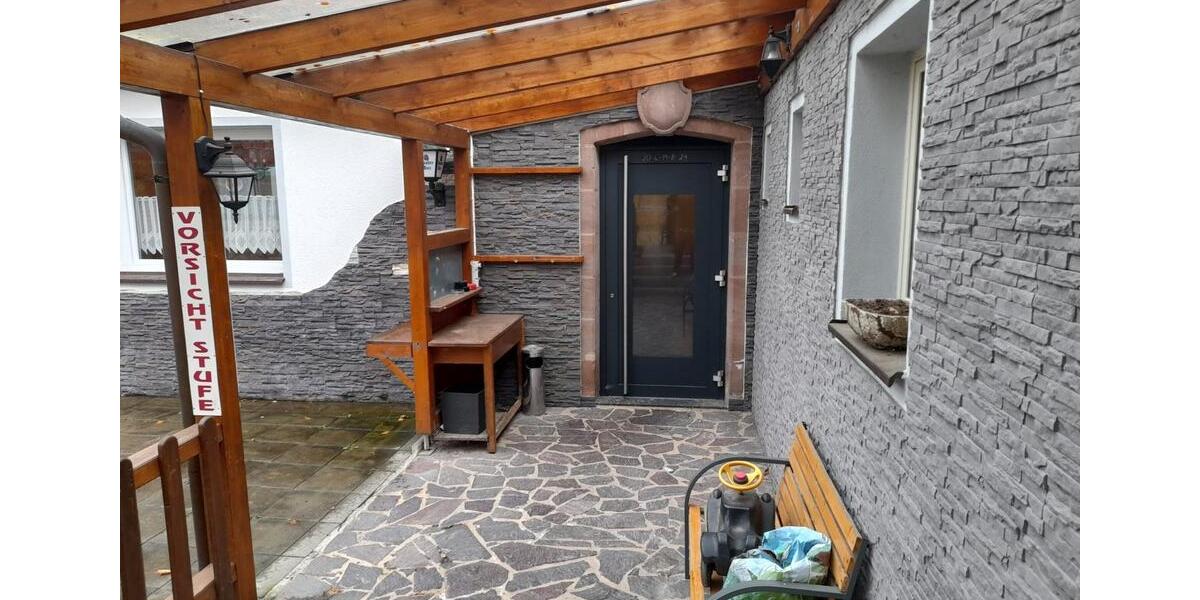 Komplett eingerichtetes Restaurant mit Wohnung und zusätzlichen Z zimmer