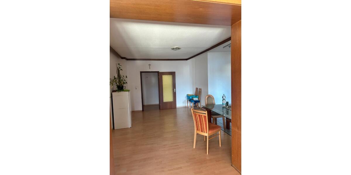 Etagenwohnung Bitburg - 3 Zimmer, 100 m&sup2;, 1.000&euro; | Angebot:24964459
