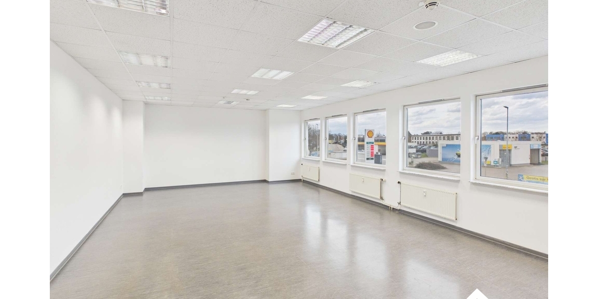 Moderne Büro- Schulungsfläche mit großen Räumen - Gewerbeobjekt Magdeburg Ottersleben | Angebot:25717450