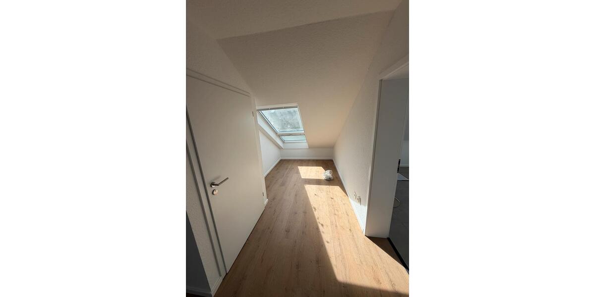 Dachgeschoßwohnung Grünberg - 1 Zimmer, 92 m&sup2;, 1.150&euro; | Angebot:26336177