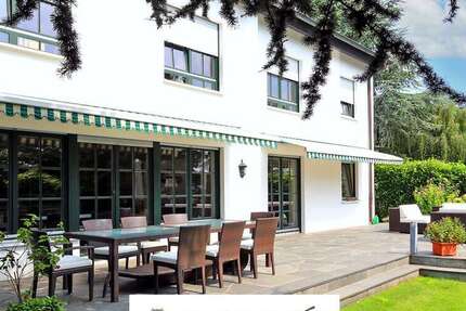 Haus zum Mieten in Düsseldorf 6.400 € 360 m²