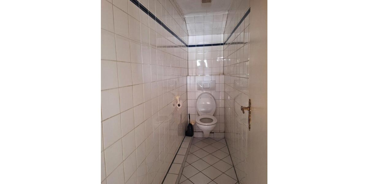 Dachgeschoßwohnung Flensburg - 2.5 Zimmer, 75 m&sup2;, 670&euro; | Angebot:26263086
