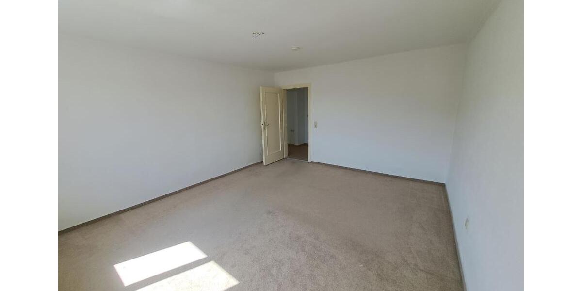 Etagenwohnung Löbau - 3 Zimmer, 65 m&sup2;, 385&euro; | Angebot:21447976
