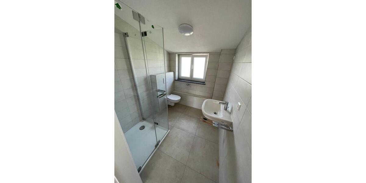 PERFEKTE MODERNE WG FÜR STUDENTIN IN DER NÄHE ZUR HOCHSCHULE! 3 zimmer