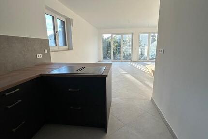 Familienwohnung mit Einbauküche und Balkon 4 zimmer