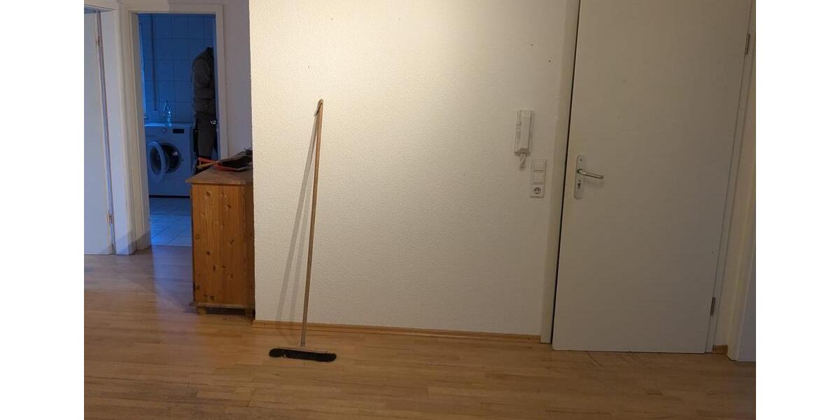 Etagenwohnung Konstanz Dettingen-Wallhausen - 4 Zimmer, 90 m&sup2;, 1.500&euro; | Angebot:24782086