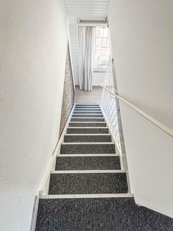 reserviert - Renovierte Dachgeschosswohnung zimmer