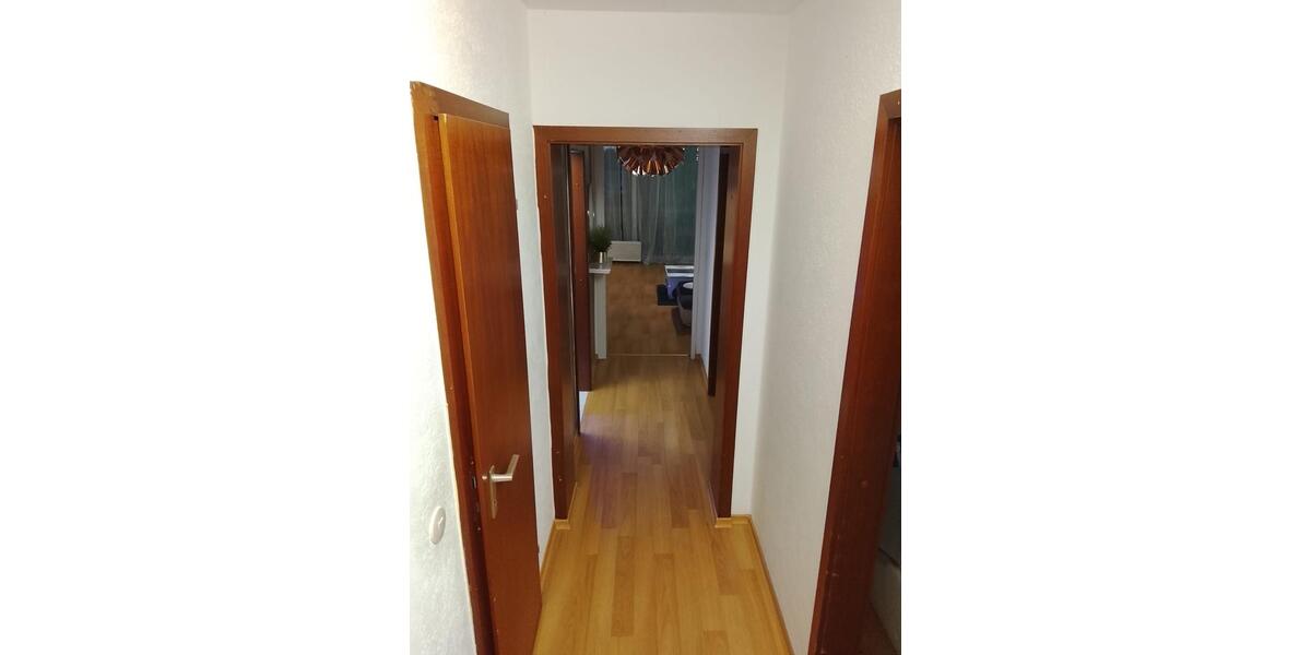 Schöne 2 Zimmer- Wohnung mit sonnenverwöhntem Balkon 2 zimmer