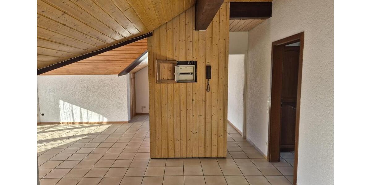 Dachgeschoßwohnung Kelkheim (Taunus) - 2 Zimmer, 67 m&sup2;, 870&euro; | Angebot:25613862