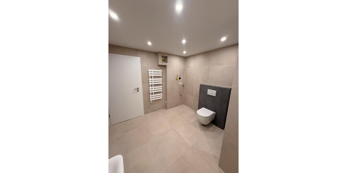Erdgeschoßwohnung Niedernhausen - 5 Zimmer, 178 m&sup2;, 1.800&euro; | Angebot:26084920