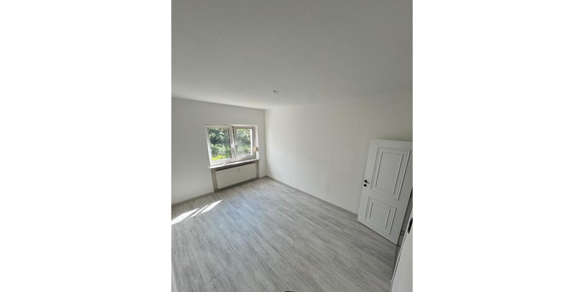 Hochparterre Saarbrücken West - 2 Zimmer, 60 m&sup2;, 600&euro; | Angebot:26638704