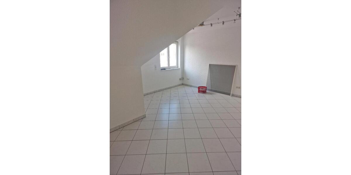 Dachgeschoßwohnung Wölfersheim - 1 Zimmer, 65 m&sup2;, 700&euro; | Angebot:25475951