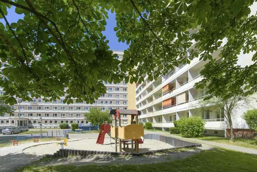 Wohnung zum Mieten in Hoyerswerda 281 € 58.59 m² 3 zimmer