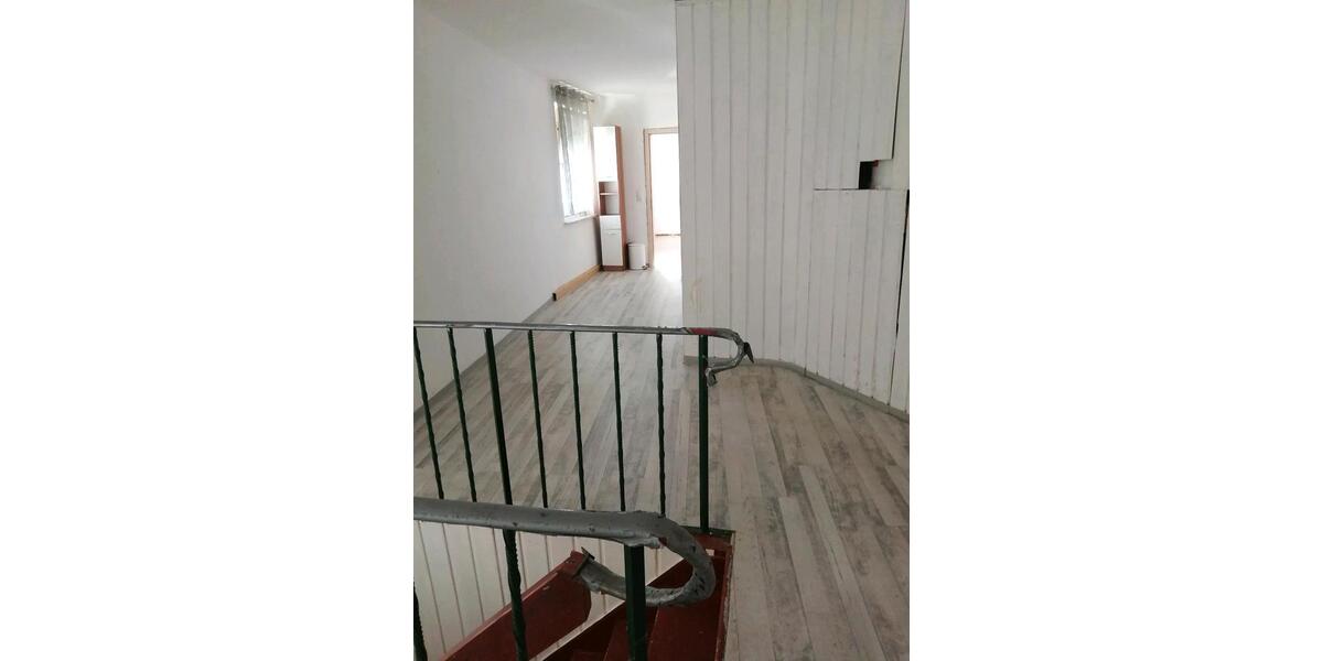 Etagenwohnung Schönsee - 3 Zimmer, 98 m&sup2;, 460&euro; | Angebot:26092314