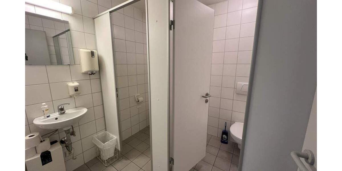 Gewerbeobjekt Nürnberg Tafelhof - 1 Zimmer, 339 m&sup2;, 3.400&euro; | Angebot:25781311