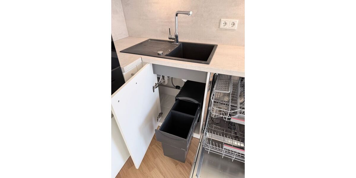 Große, helle 2-Zimmer-Wohnung mit Loggia und Einbauküche - Appartement Darmstadt Darmstadt-Mitte | Angebot:27432943