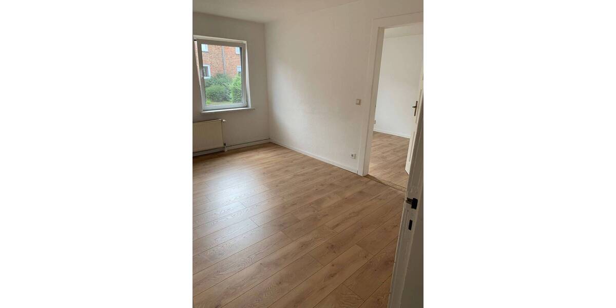 Etagenwohnung Neubrandenburg Vogelviertel - 3 Zimmer, 54 m&sup2;, 510&euro; | Angebot:26904514