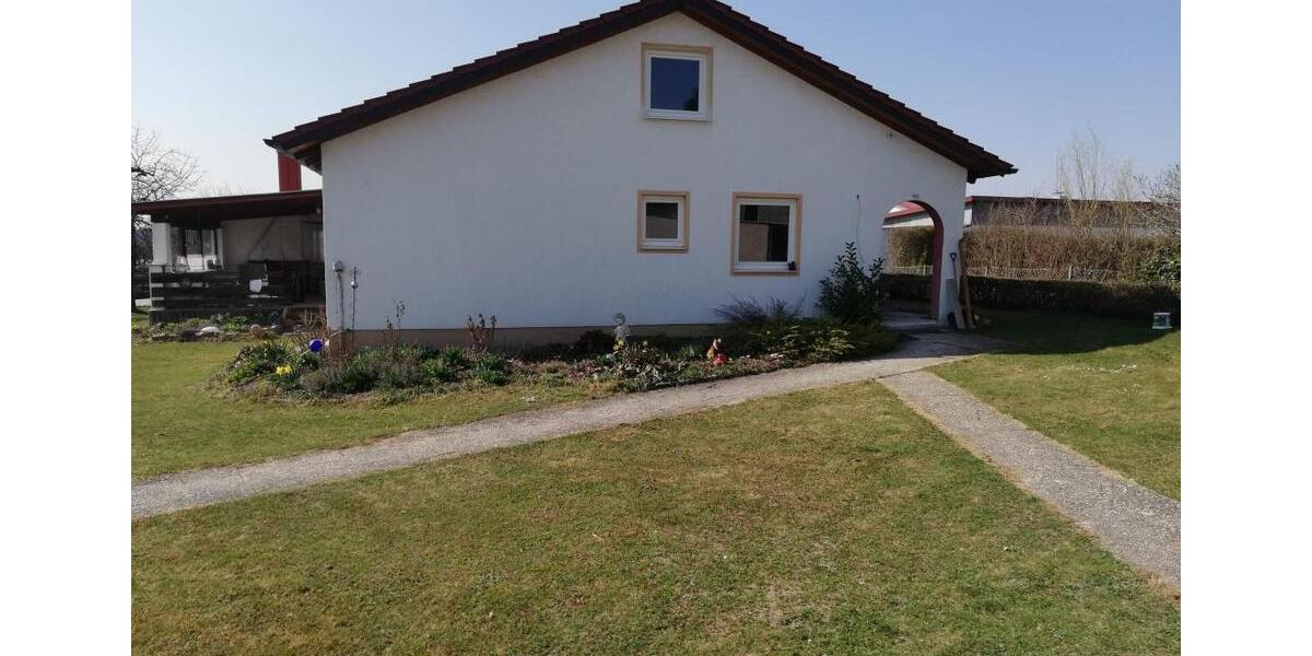 Einfamilienhaus Hemau - 8 Zimmer, 175 m&sup2;, 1.350&euro; | Angebot:26481717
