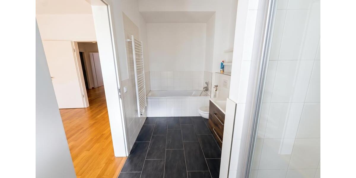 Etagenwohnung Berlin Mitte - 4 Zimmer, 133 m&sup2;, 1.900&euro; | Angebot:26586441
