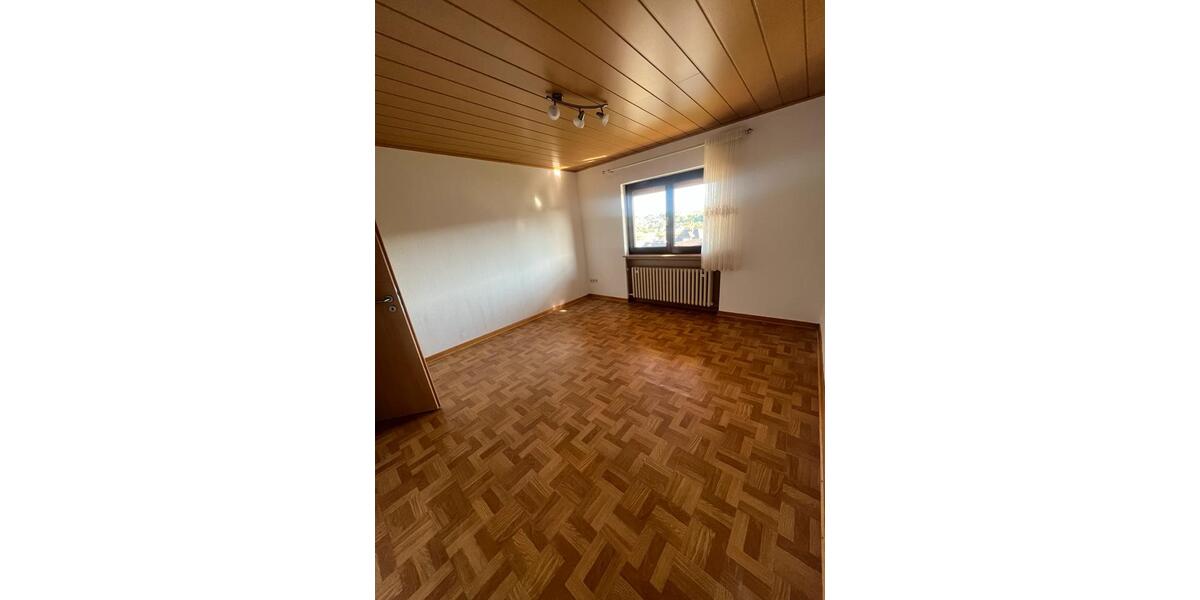 Etagenwohnung Aßlar - 4 Zimmer, 90 m&sup2;, 970&euro; | Angebot:26699260