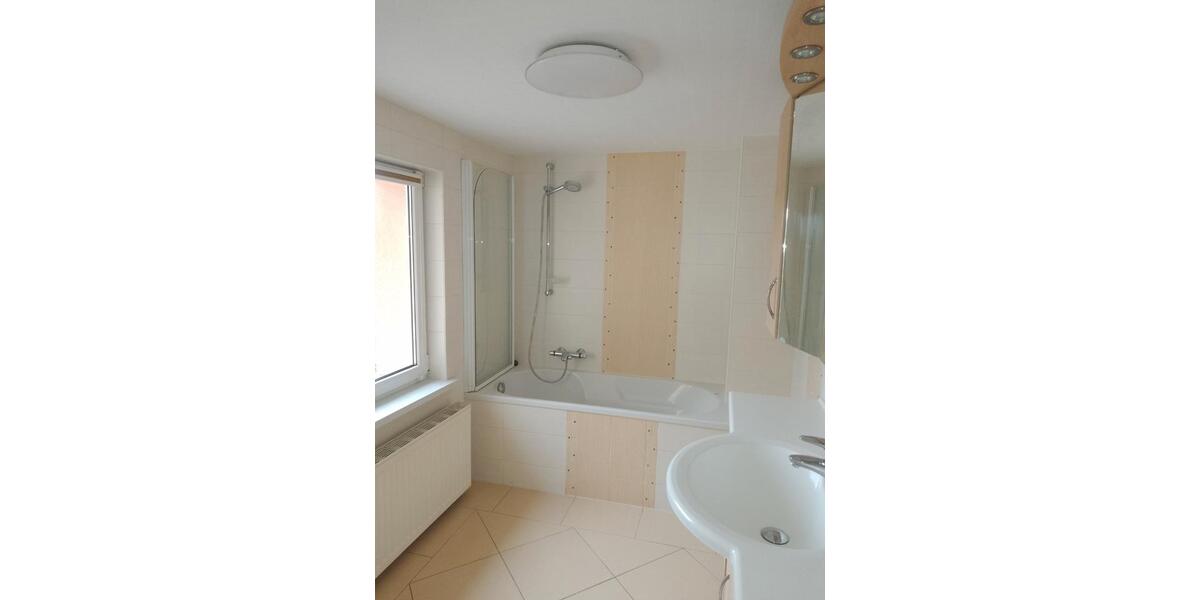 Einfamilienhaus Luckenwalde - 5 Zimmer, 124 m&sup2;, 1.320&euro; | Angebot:26252061