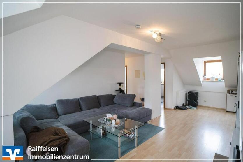 Straubing, 72m² 3-Zimmer DG-Wohnung inkl. Stellplatz Zentrumsnähe