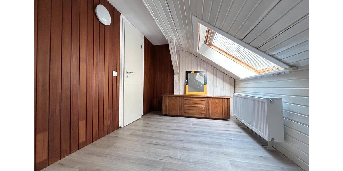 Dachgeschoßwohnung Langenselbold - 3 Zimmer, 72 m&sup2;, 700&euro; | Angebot:26021227