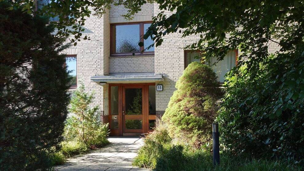 Vollständig renoviert: Elegante 2,50 Zimmer in Niendorf