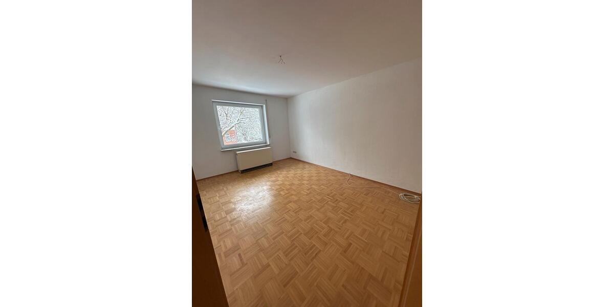 Etagenwohnung Kassel Philippinenhof-Warteberg - 6 Zimmer, 130 m&sup2;, 1.000&euro; | Angebot:25283268