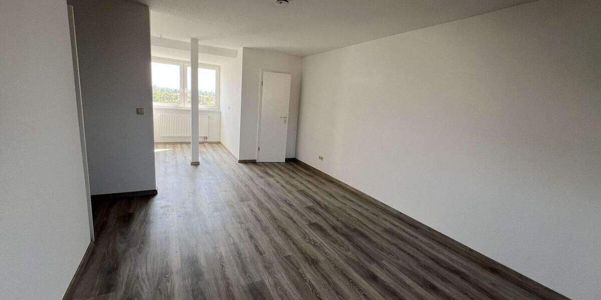 Etagenwohnung BORNA-Neukirchen Neukirchen - 2 Zimmer, 54 m&sup2;, 398&euro; | Angebot:24515191