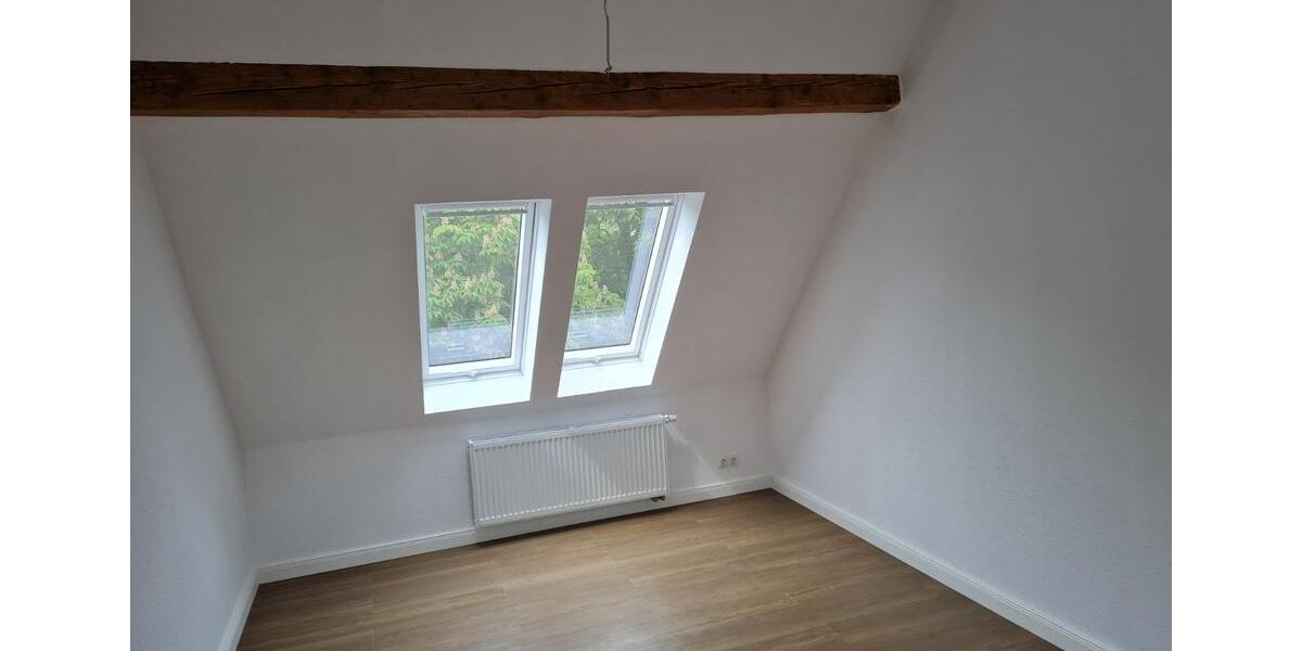 Dachgeschoßwohnung Ilsede - 3 Zimmer, 85 m&sup2;, 850&euro; | Angebot:24507707