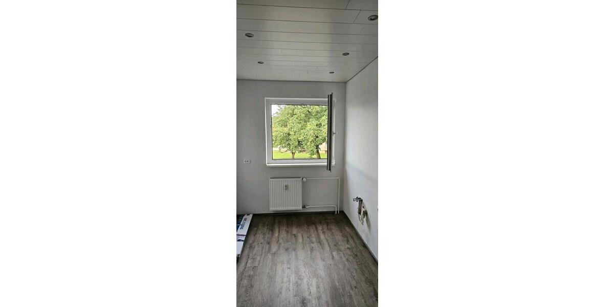 Dachgeschoßwohnung Lehre - 2.5 Zimmer, 80 m&sup2;, 650&euro; | Angebot:25174686