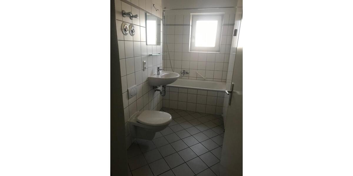 Etagenwohnung Mitterteich - 3 Zimmer, 75 m&sup2;, 420&euro; | Angebot:25603827