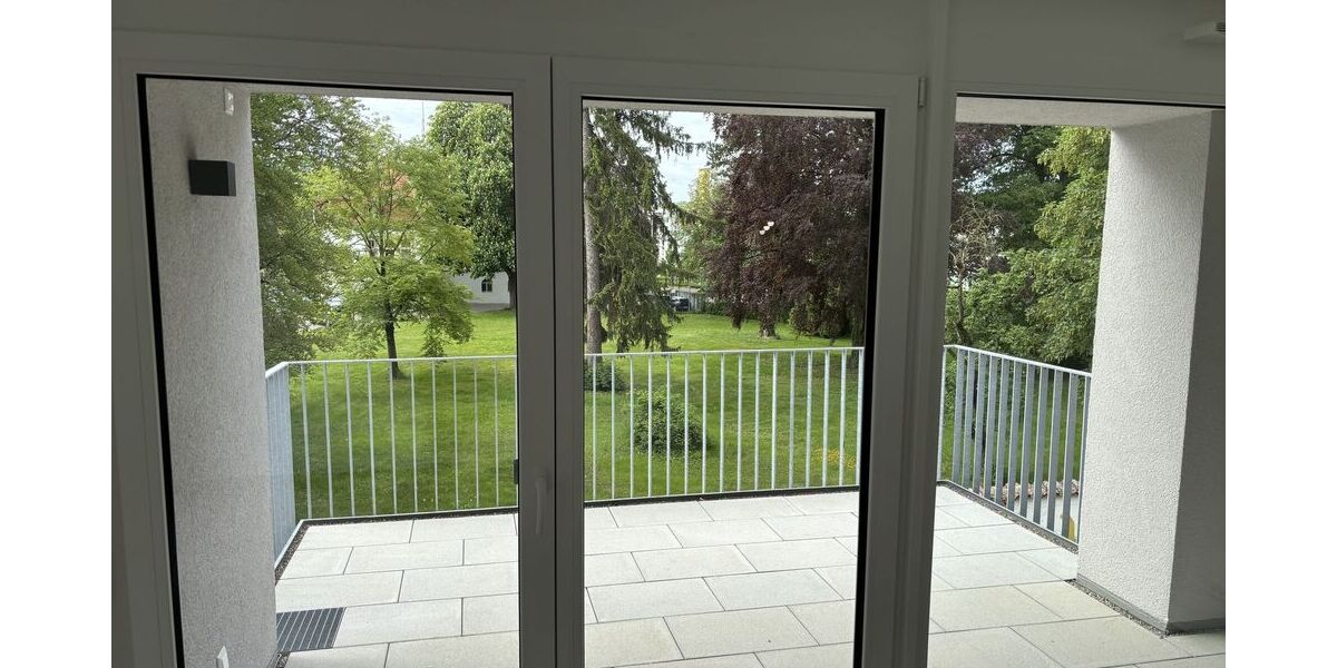 Moderne 3-Zimmer-Wohnung mit Balkon (2. OG mit Aufzug) - Erstbezug - Appartement Kirchheim unter Teck | Angebot:27223081