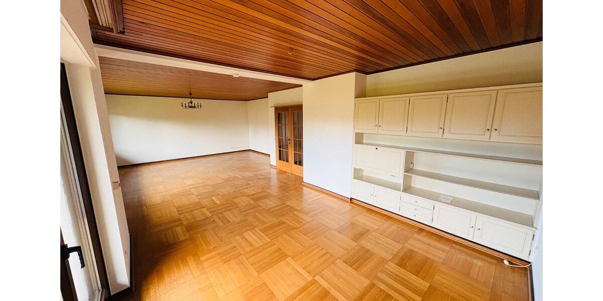 Etagenwohnung Euskirchen - 3 Zimmer, 120 m&sup2;, 1.295&euro; | Angebot:26648896