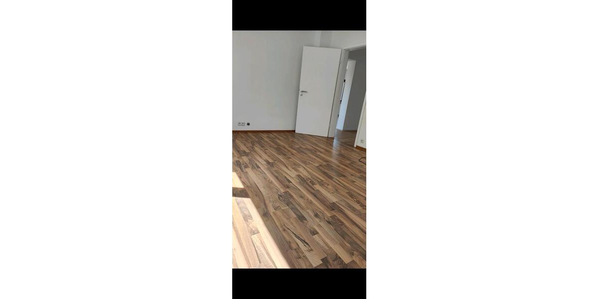 Etagenwohnung Solms - 3 Zimmer, 76 m&sup2;, 900&euro; | Angebot:26652238