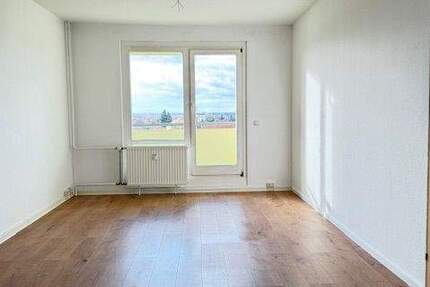Wohnung Zeithain - 4 Zimmer, 77 m&sup2;, 400&euro; | Angebot:25743015