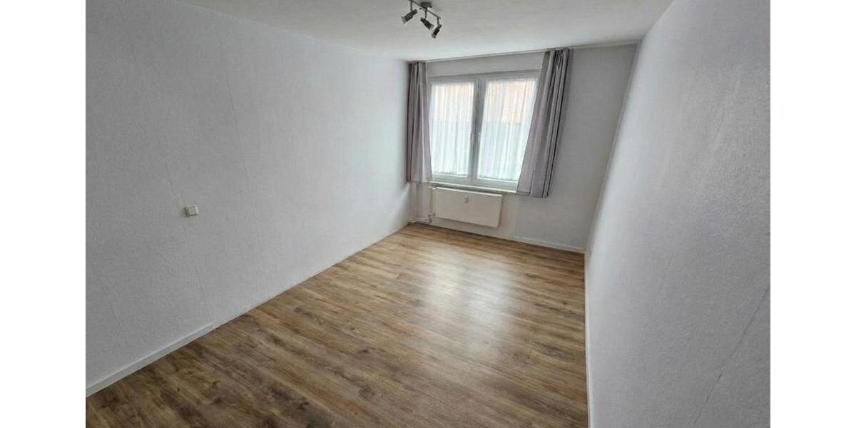 Etagenwohnung Uchte - 7 Zimmer, 170 m&sup2;, 980&euro; | Angebot:25560772
