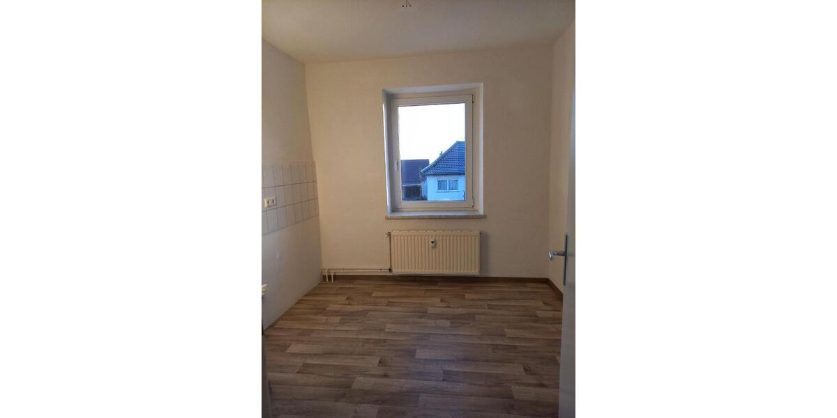 Etagenwohnung Stavenhagen - 3 Zimmer, 64 m&sup2;, 325&euro; | Angebot:24491009