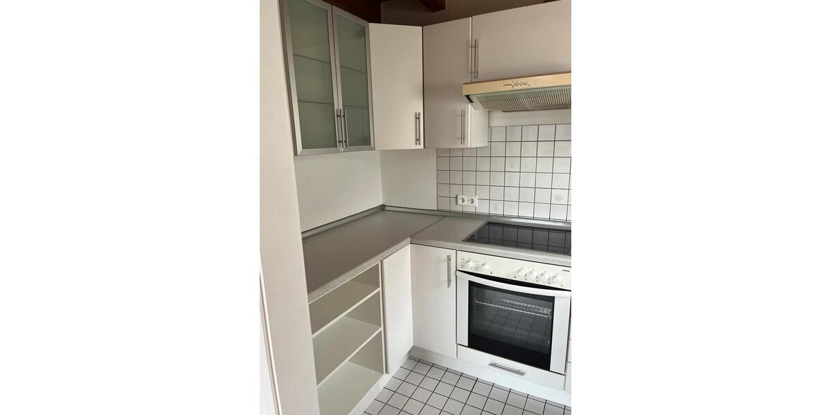 Dachgeschoßwohnung Böblingen - 2.5 Zimmer, 50 m&sup2;, 895&euro; | Angebot:24622406