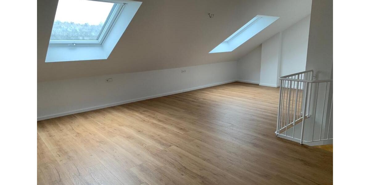 Dachgeschoßwohnung Vaihingen an der Enz - 2 Zimmer, 73 m&sup2;, 990&euro; | Angebot:24801961